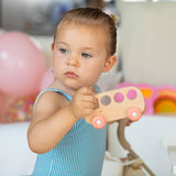 Holzbus mit Silikonrädern