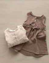 Annie & Charles® Musselin Kleid EBBA – leichtes, luftiges Kinderkleid aus 100 % Baumwolle für warme Tage.