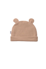 Weiche Rib-Strick-Babymütze in Beige mit niedlichen Ohren und Umschlag, ideal für kühlere Tage.