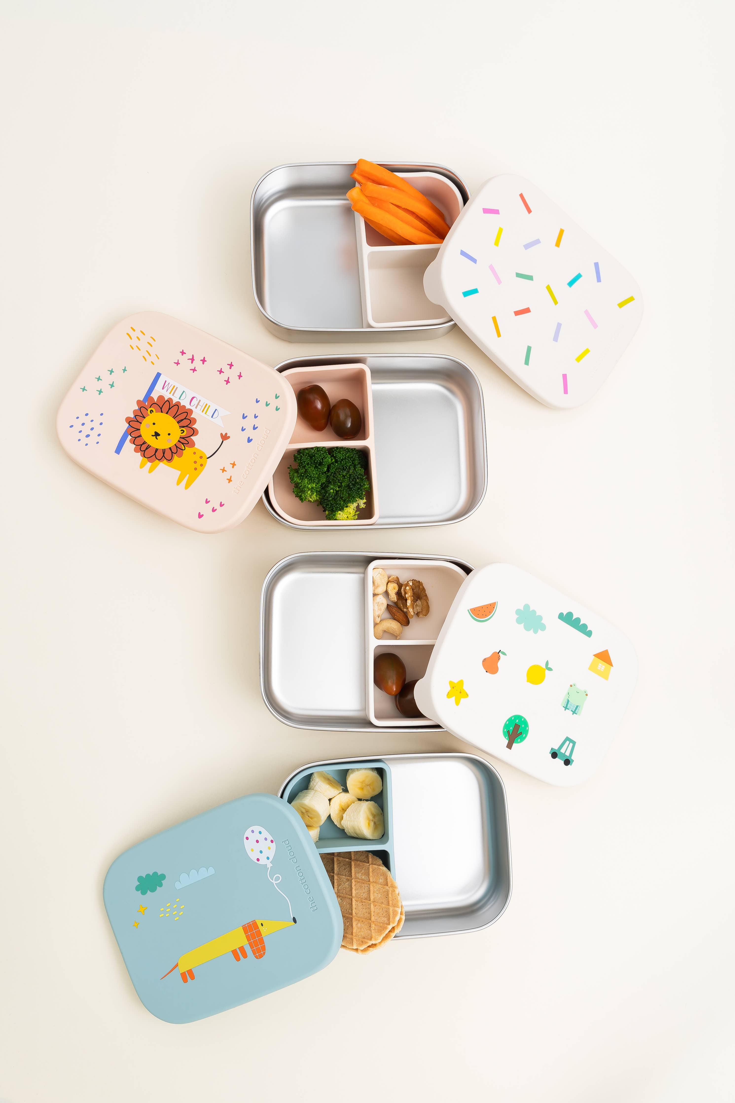 Edelstahl Lunchbox Teckel mit kindgerechtem Design, drei separate Fächer, robust und plastikfreie Alternative für Kindergarten und Schule.