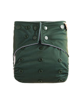 HappyBear Pocket-Windel mit weichem Veloursleder-Innenfutter, wasserdichter Außenschicht und zwei saugstarken Einlagen für maximale Trockenheit.