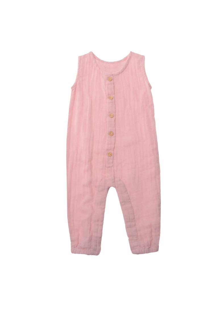 Kids Jumpsuit aus Musselin in rosenholz, ärmellos mit Holzknöpfen vorne, 100% Baumwolle, leicht und atmungsaktiv für warme Sommertage.