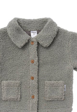 Stylische Boucléfleece Kinderjacke in Grün, kuschelig gefüttert, langlebig und ideal für coole Outfits an kühlen Tagen.
