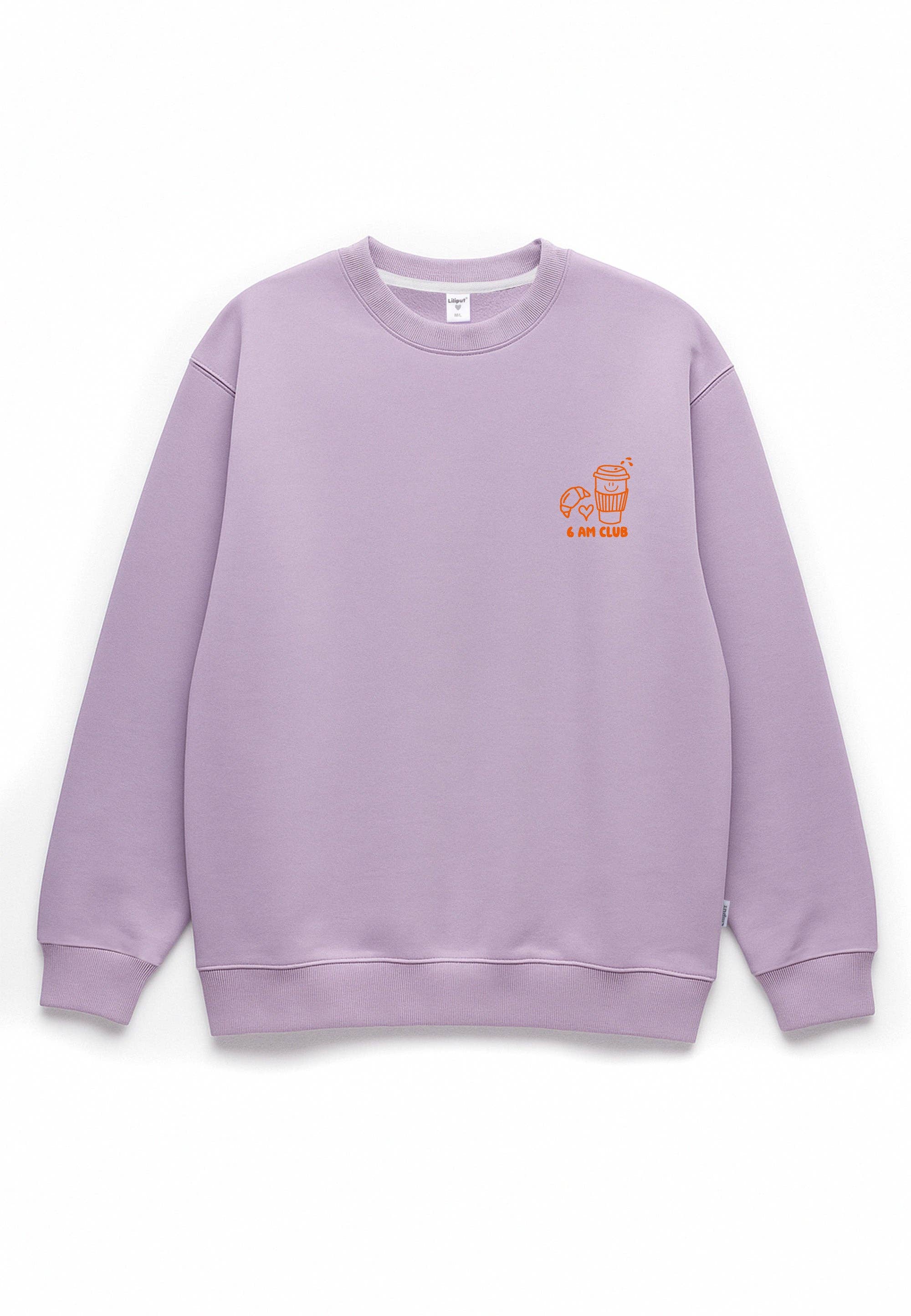 Fliederfarbenes Oversized Sweatshirt Coffee before Chaos, aus Baumwollmischung mit Ribbündchen, bequemer Schnitt für Mini & Me Looks.