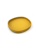 Teller Alfie the Lion in Senf, rutschfeste Silikonschale mit Saugfuß für Babys und Kleinkinder, BPA-frei, spülmaschinen- und mikrowellenfest.